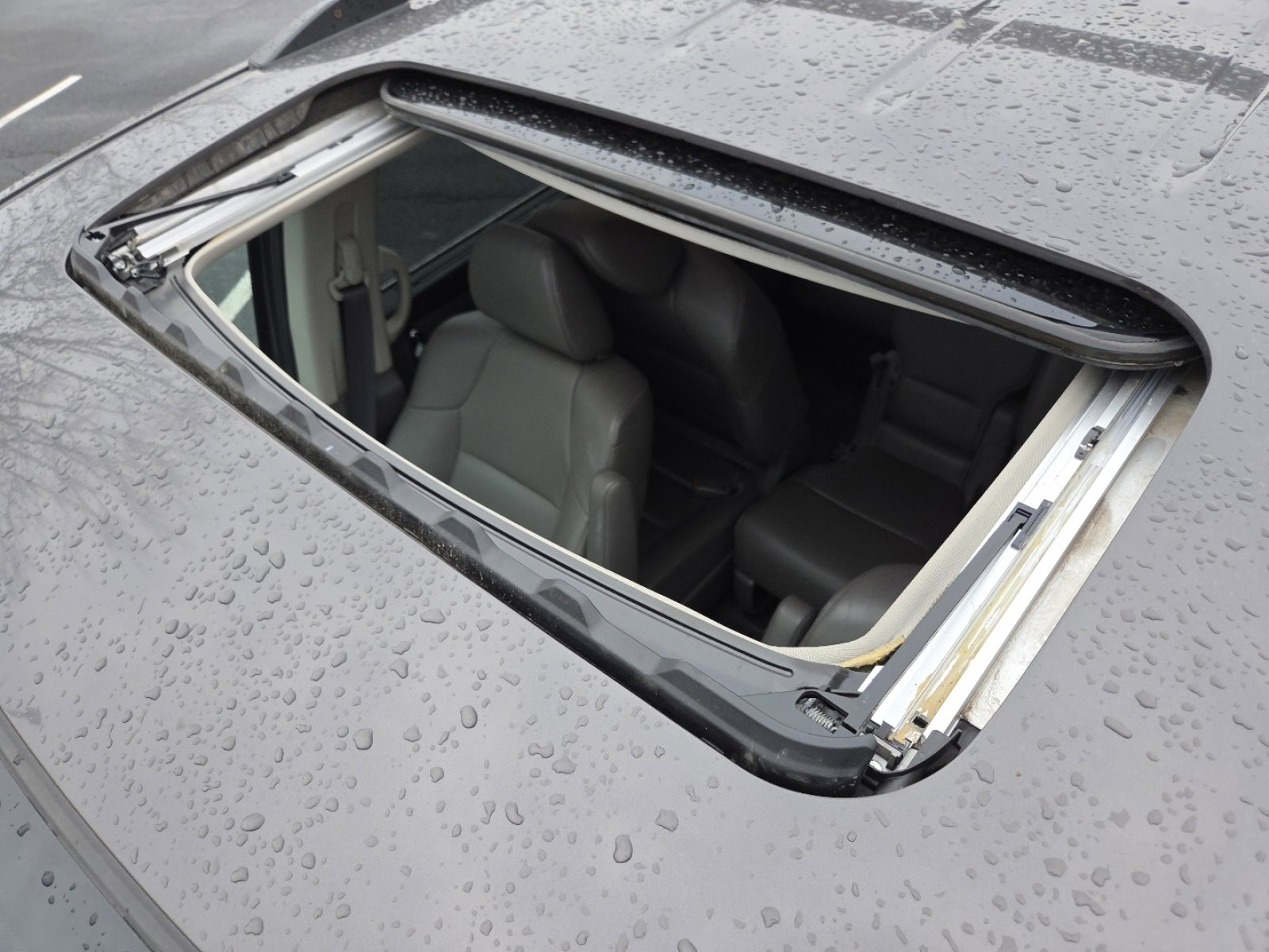 Used 2014 Honda Odyssey EX-L image 3