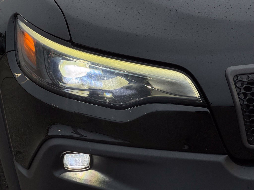 Used 2020 Jeep Cherokee Trailhawk w/ Cold Weather Group AWD/4WD image 46