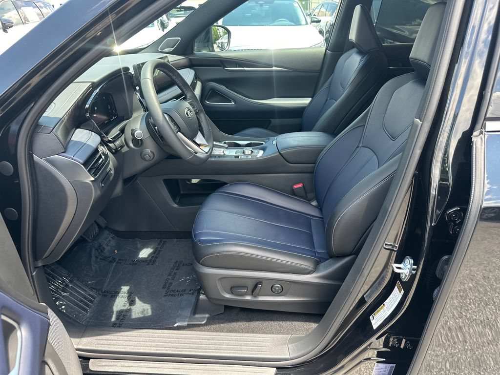 Certified 2026 INFINITI QX60 Sport w/ Dark Cargo Package AWD/4WD image 9