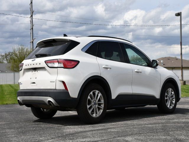 Used 2020 Ford Escape SE image 7