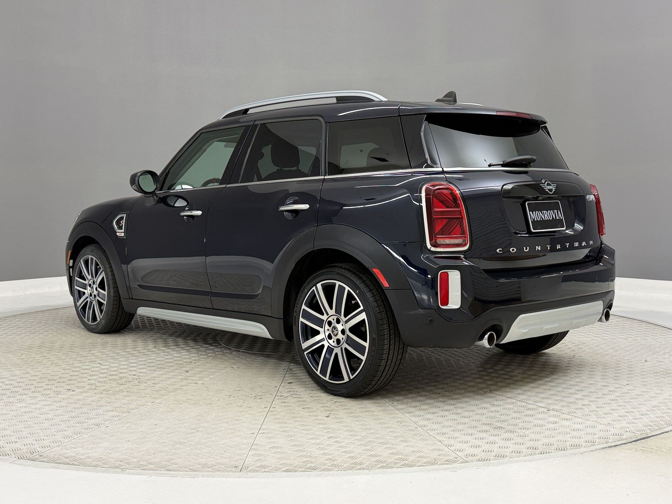 Used 2021 MINI Cooper Countryman S FWD image 3