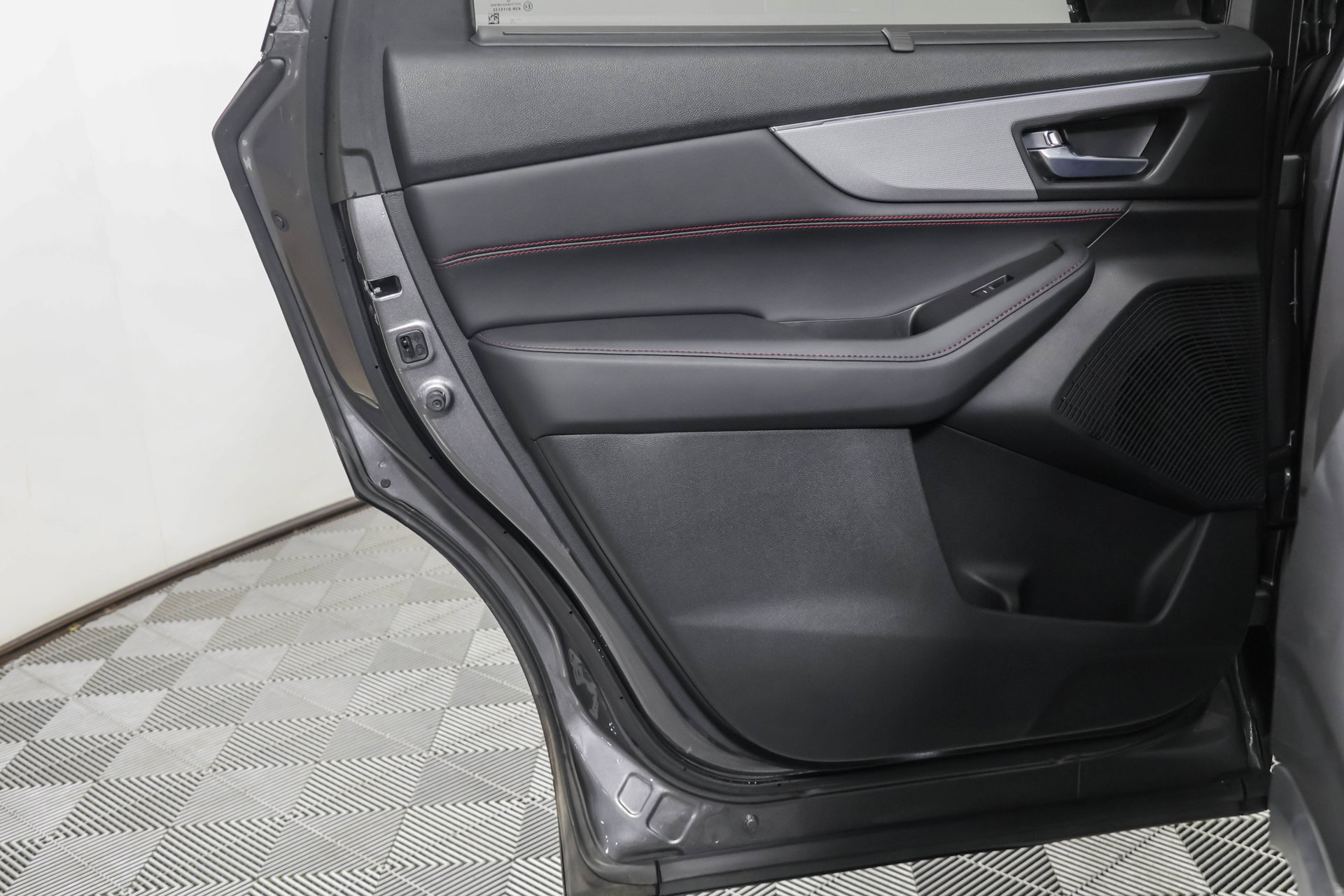 Used 2022 Acura MDX A-Spec AWD/4WD image 39