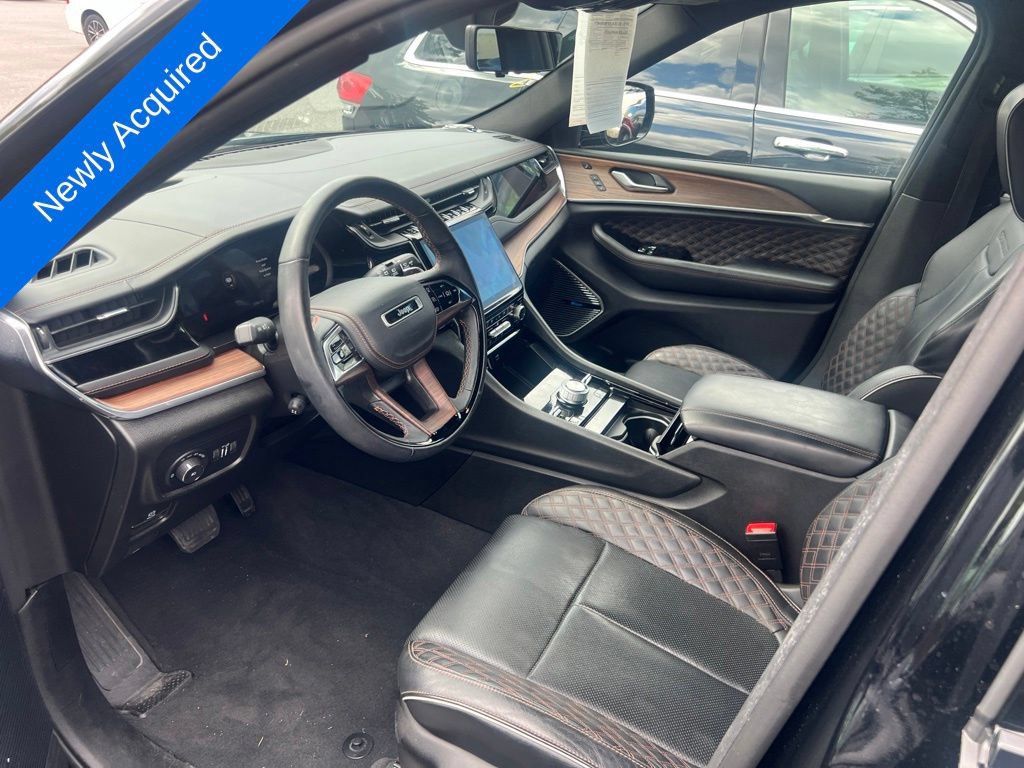 Certified 2023 Jeep Grand Cherokee Summit w/ Adv Protech Group IV AWD/4WD image 3