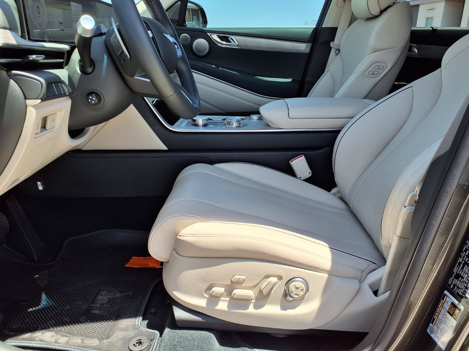 Certified 2026 Genesis GV80 3.5T Advanced AWD/4WD image 23