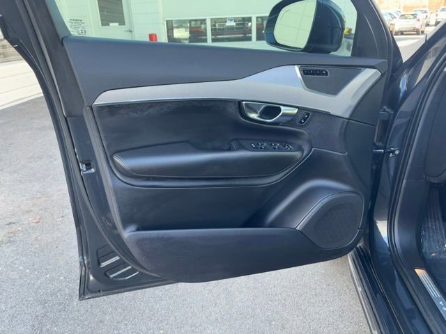 Used 2021 Volvo XC90 T5 Momentum w/ Protection Package image 11