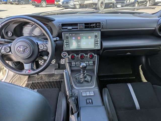 Used 2025 Toyota GR86 Premium w/ Performance Package image 17