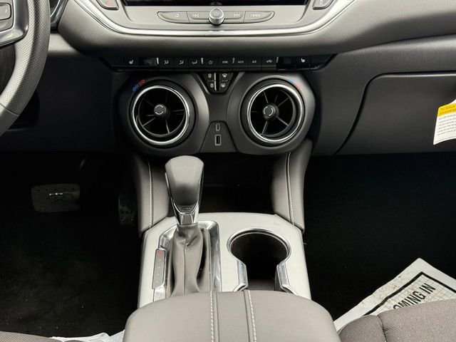Used 2025 Chevrolet Blazer LT image 16