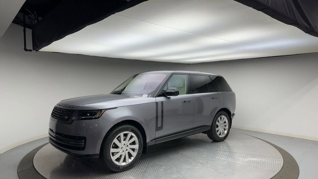 Certified 2023 Land Rover Range Rover SE image 4