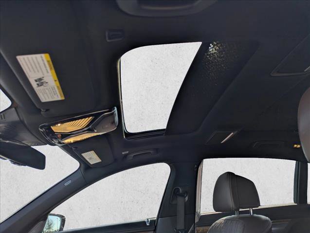 Used 2017 BMW 750i image 21