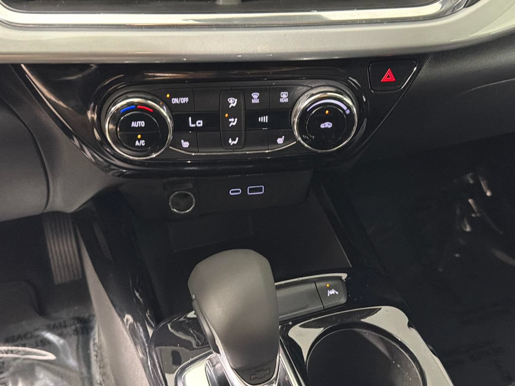 Certified 2025 Chevrolet Trax LT w/ Driver Confidence Package FWD image 22