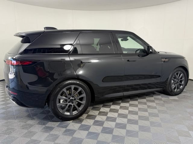New 2026 Land Rover Range Rover Sport Dynamic SE AWD/4WD image 8