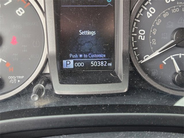 Used 2017 Toyota Tacoma TRD Sport image 28