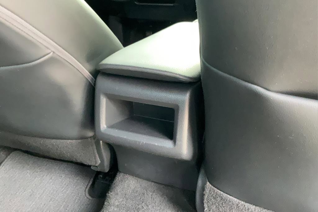 Used 2021 Toyota Camry SE FWD image 21