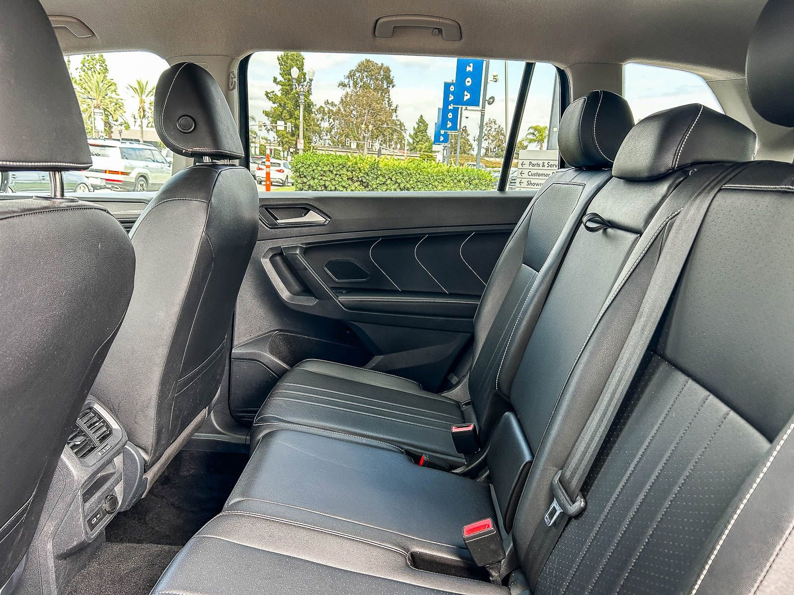 Used 2023 Volkswagen Tiguan SE FWD image 19