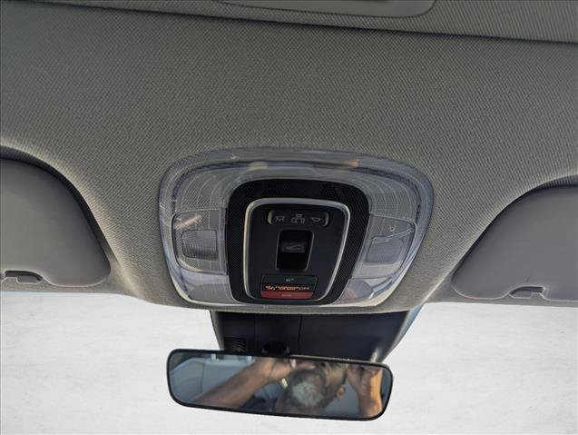 Certified 2025 Hyundai Elantra Limited FWD image 21