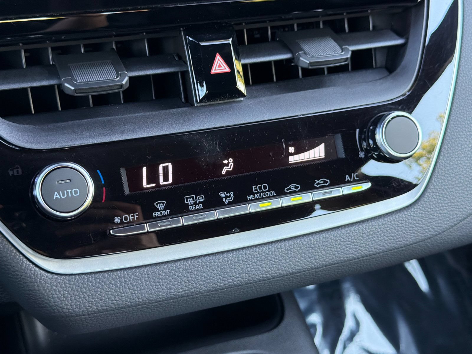 Used 2026 Toyota Corolla SE FWD image 18