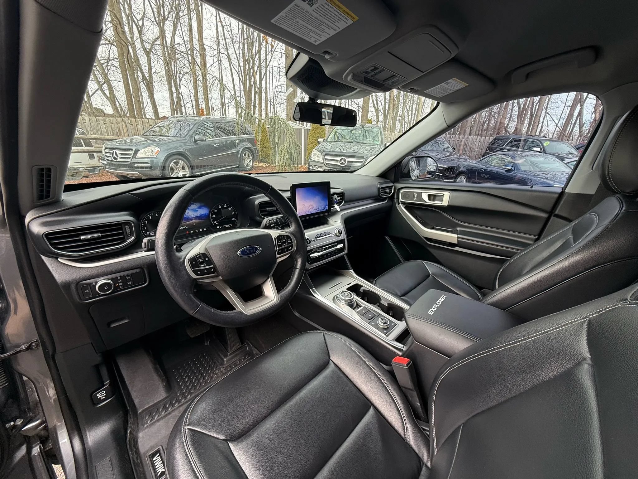Used 2021 Ford Explorer XLT w/ Equipment Group 202A AWD/4WD image 13