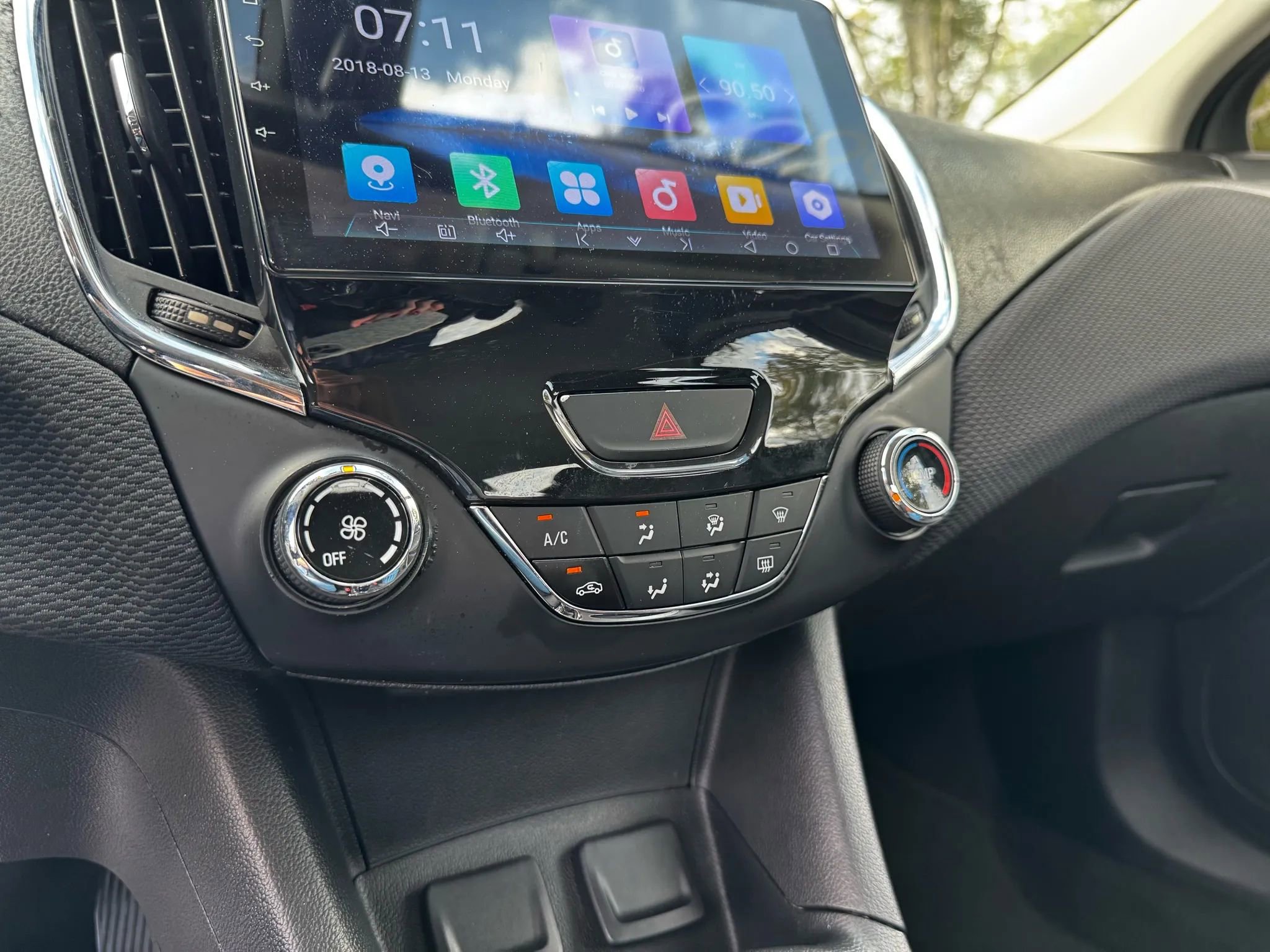 Used 2016 Chevrolet Cruze LT image 22