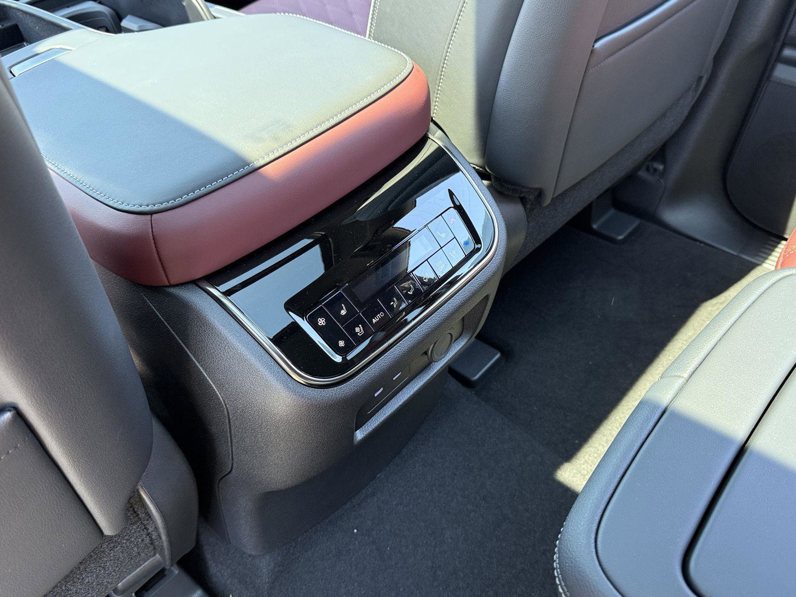 New 2026 INFINITI QX80 Autograph AWD/4WD image 25