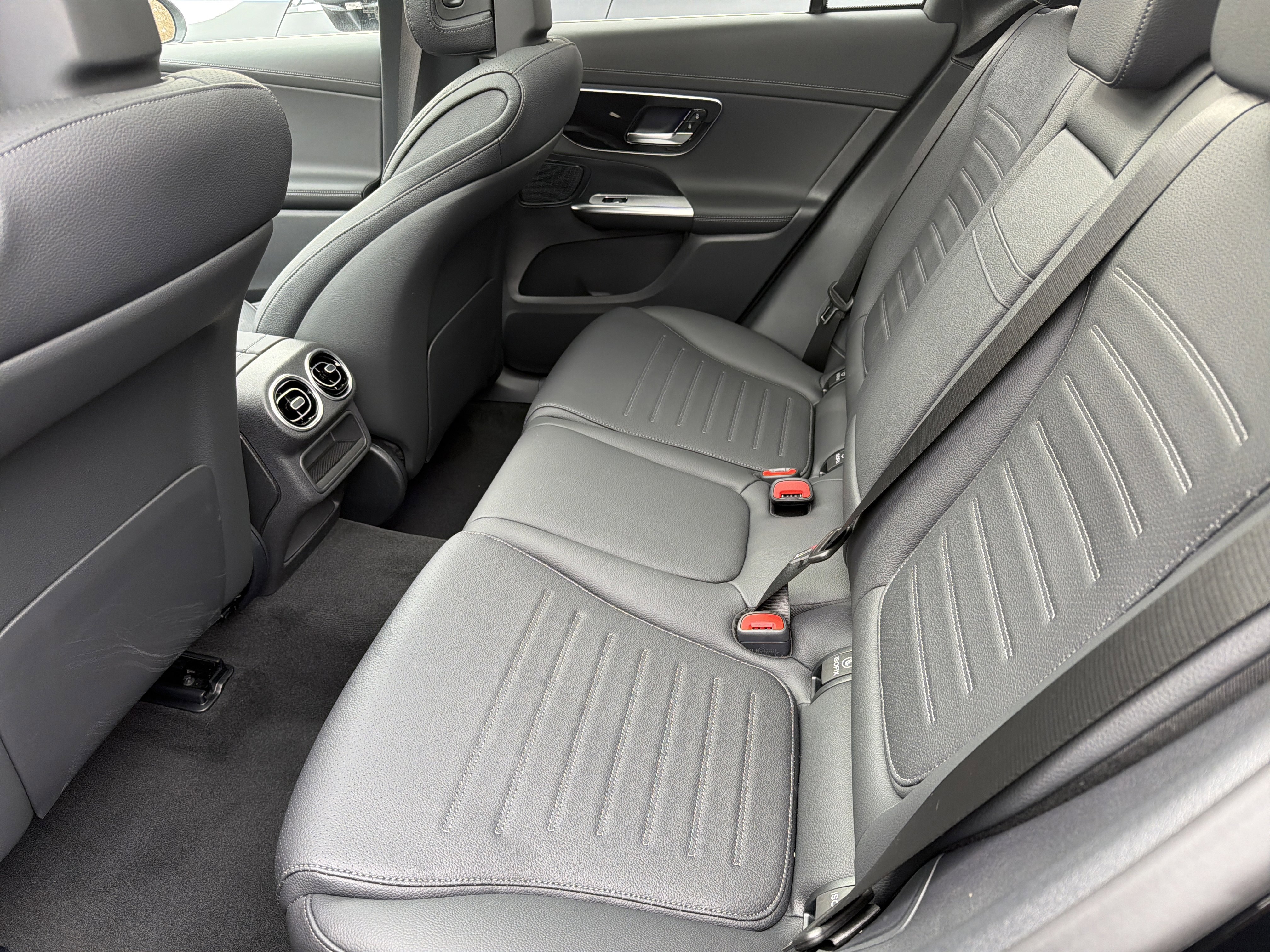 New 2026 Mercedes-Benz GLC 300 4MATIC image 24