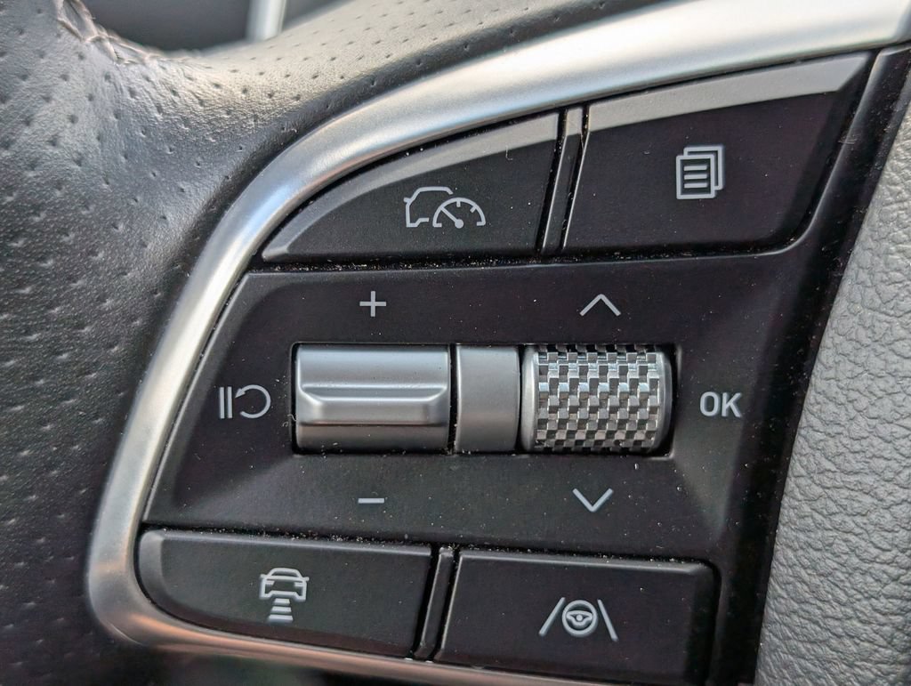 Used 2026 Genesis G70 2.5T RWD image 19