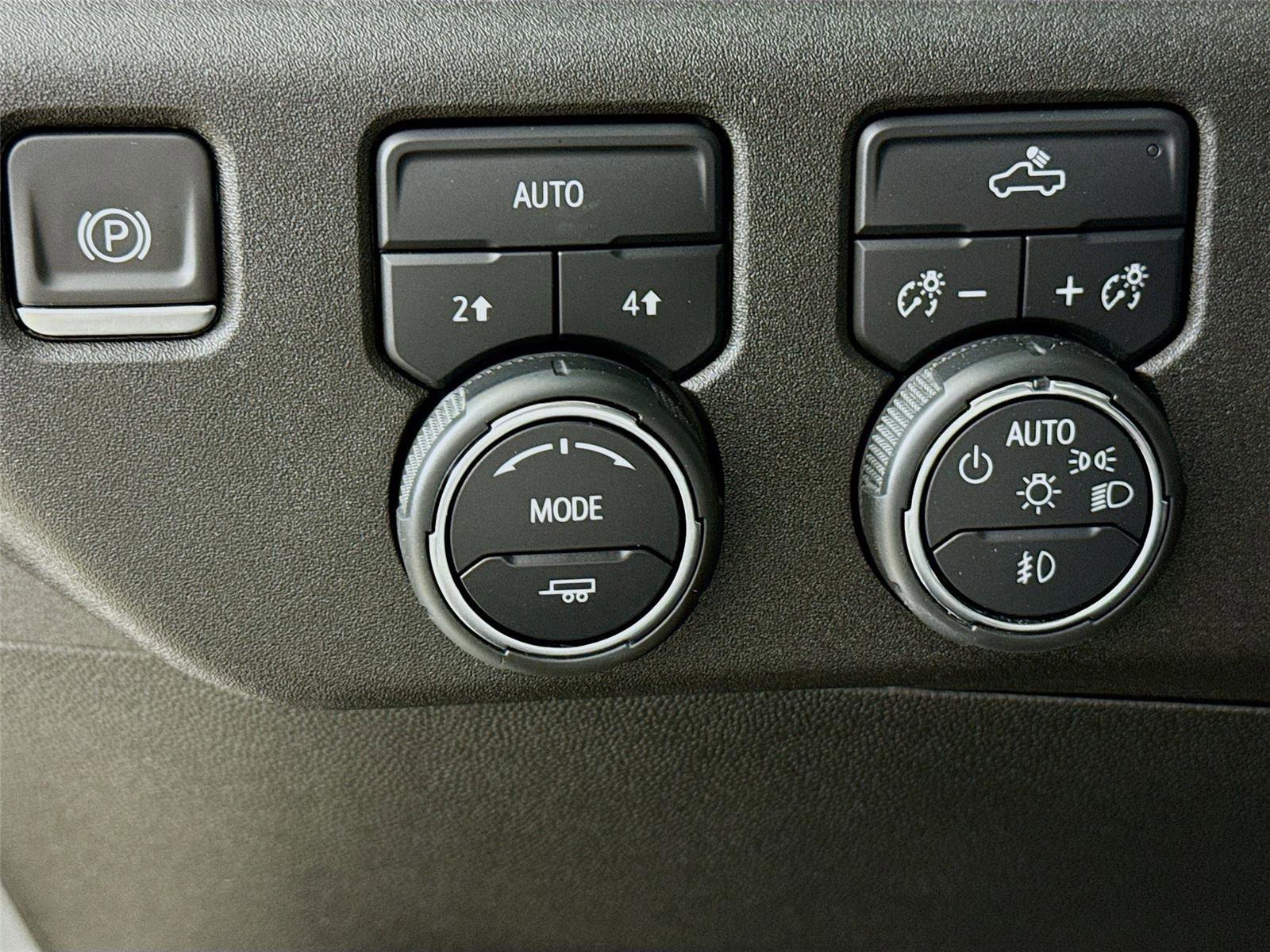 Used 2023 Chevrolet Silverado 1500 RST AWD/4WD image 14