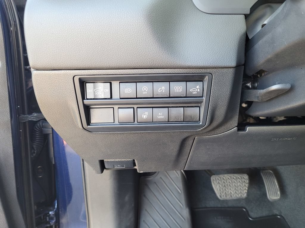 Used 2023 Toyota Tundra Limited AWD/4WD image 25