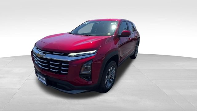 Used 2025 Chevrolet Equinox LT w/ Safety and Technology Package image 4