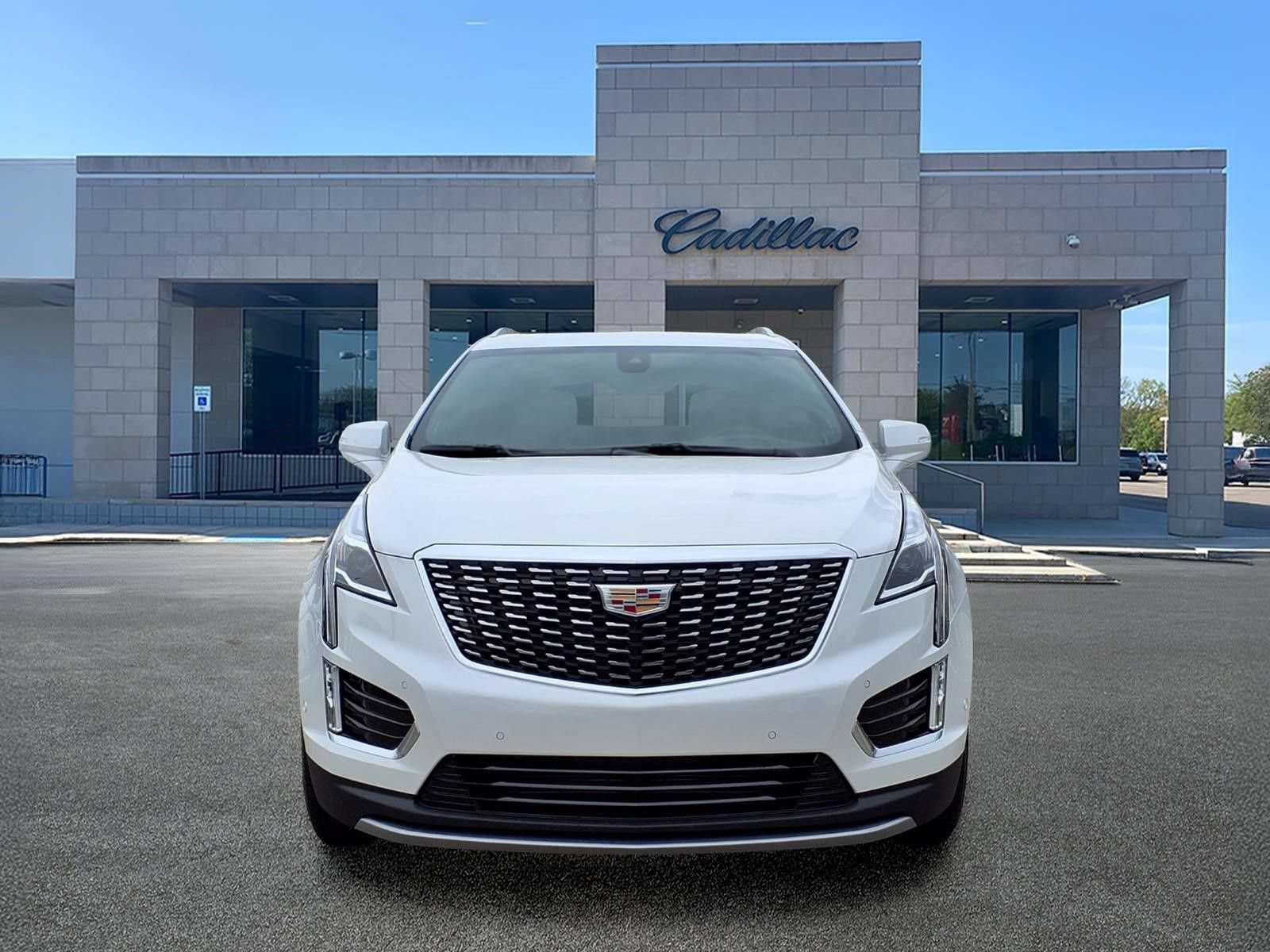 New 2026 Cadillac XT5 Premium Luxury w/ LPO, Floor Liner Package AWD/4WD image 2