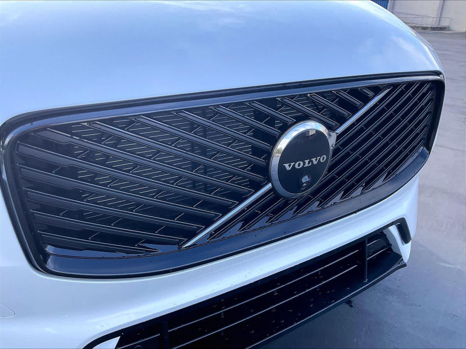 New 2027 Volvo XC60 T8 Plus AWD/4WD image 33