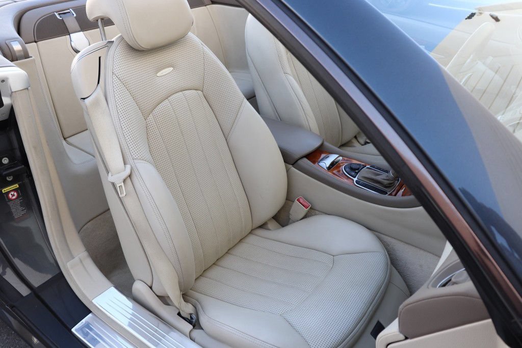 Used 2008 Mercedes-Benz SL 55 AMG image 38