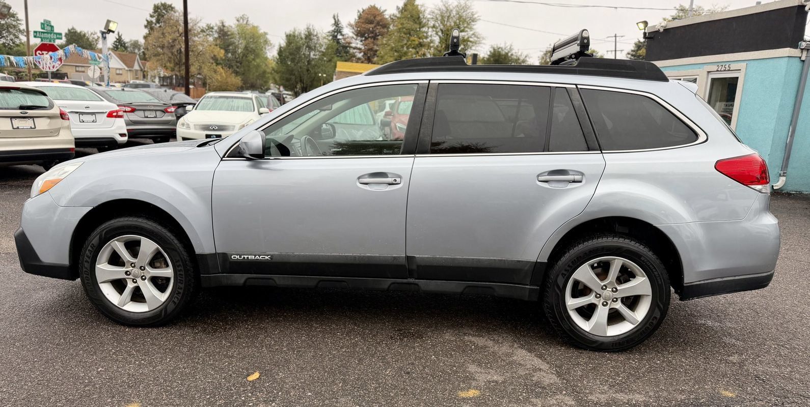 Used 2014 Subaru Outback 2.5i Premium AWD/4WD image 6
