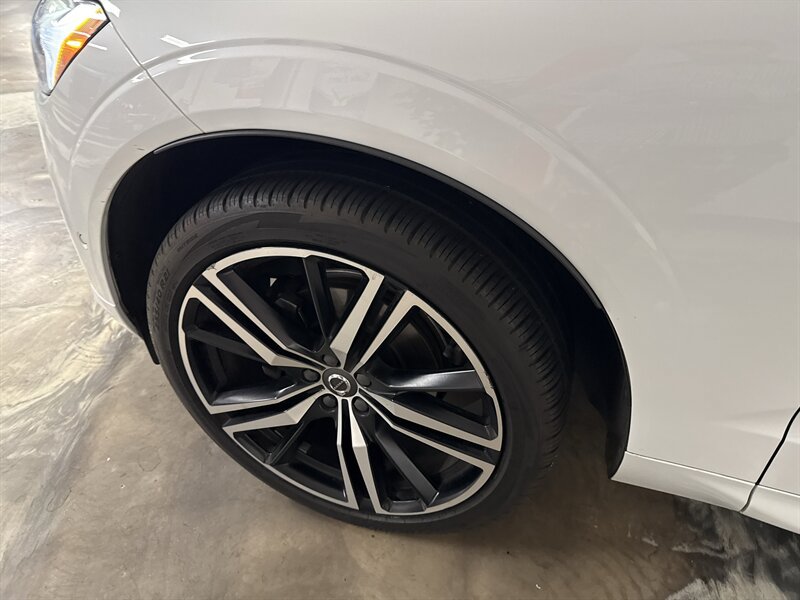 Used 2019 Volvo XC60 T5 R-Design w/ Protection Package Premier FWD image 10
