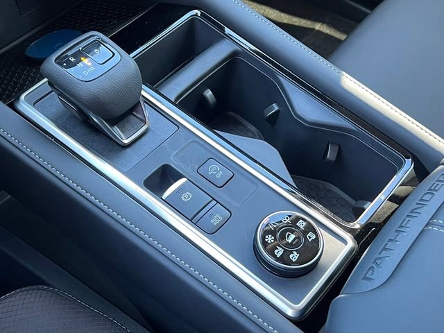 New 2026 Nissan Pathfinder SL image 30