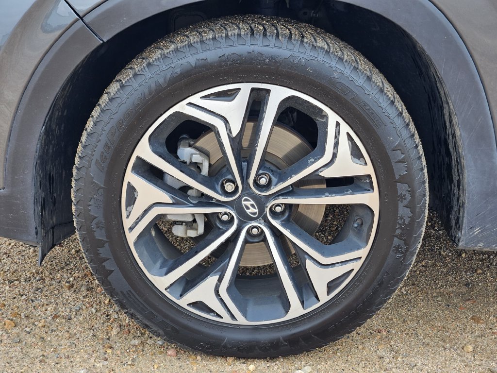 Used 2019 Hyundai Santa Fe Limited AWD/4WD image 10