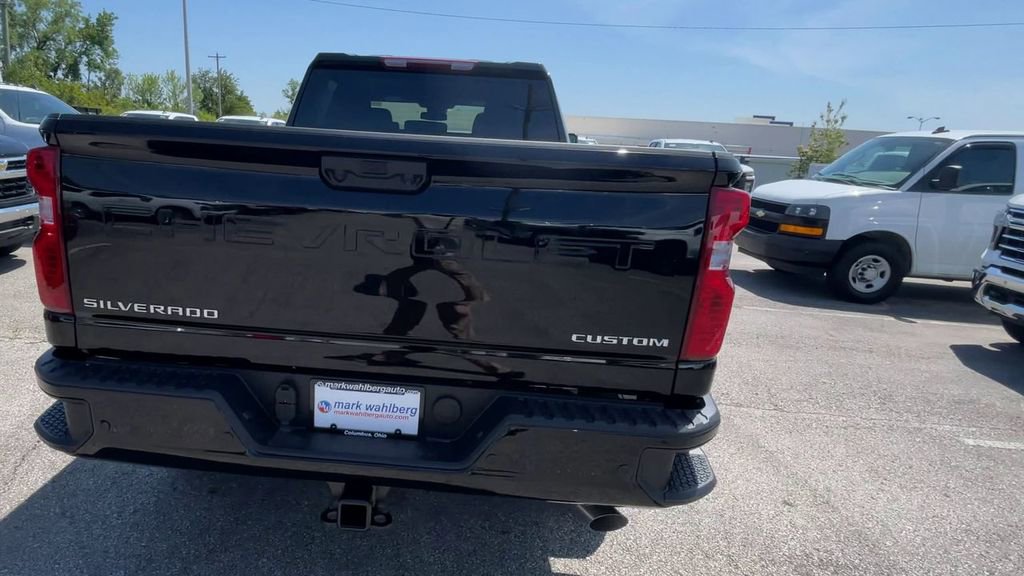New 2026 Chevrolet Silverado 2500 Custom w/ Custom Value Package AWD/4WD image 9