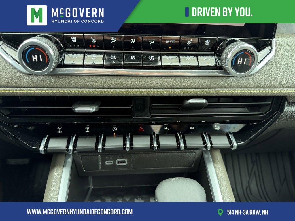 Used 2024 Chevrolet Colorado ZR2 w/ ZR2 Convenience Package III image 20