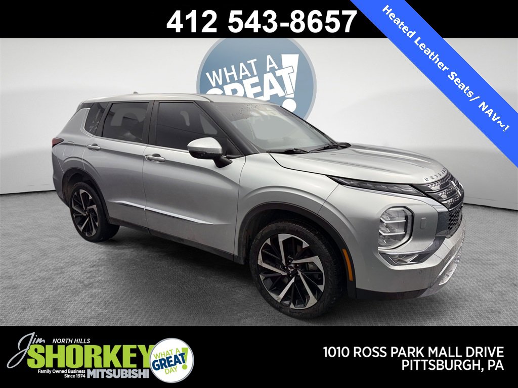 Used 2022 Mitsubishi Outlander SE image 1