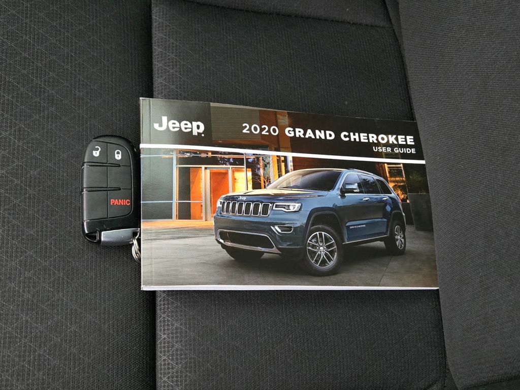 Used 2020 Jeep Grand Cherokee Laredo AWD/4WD image 11