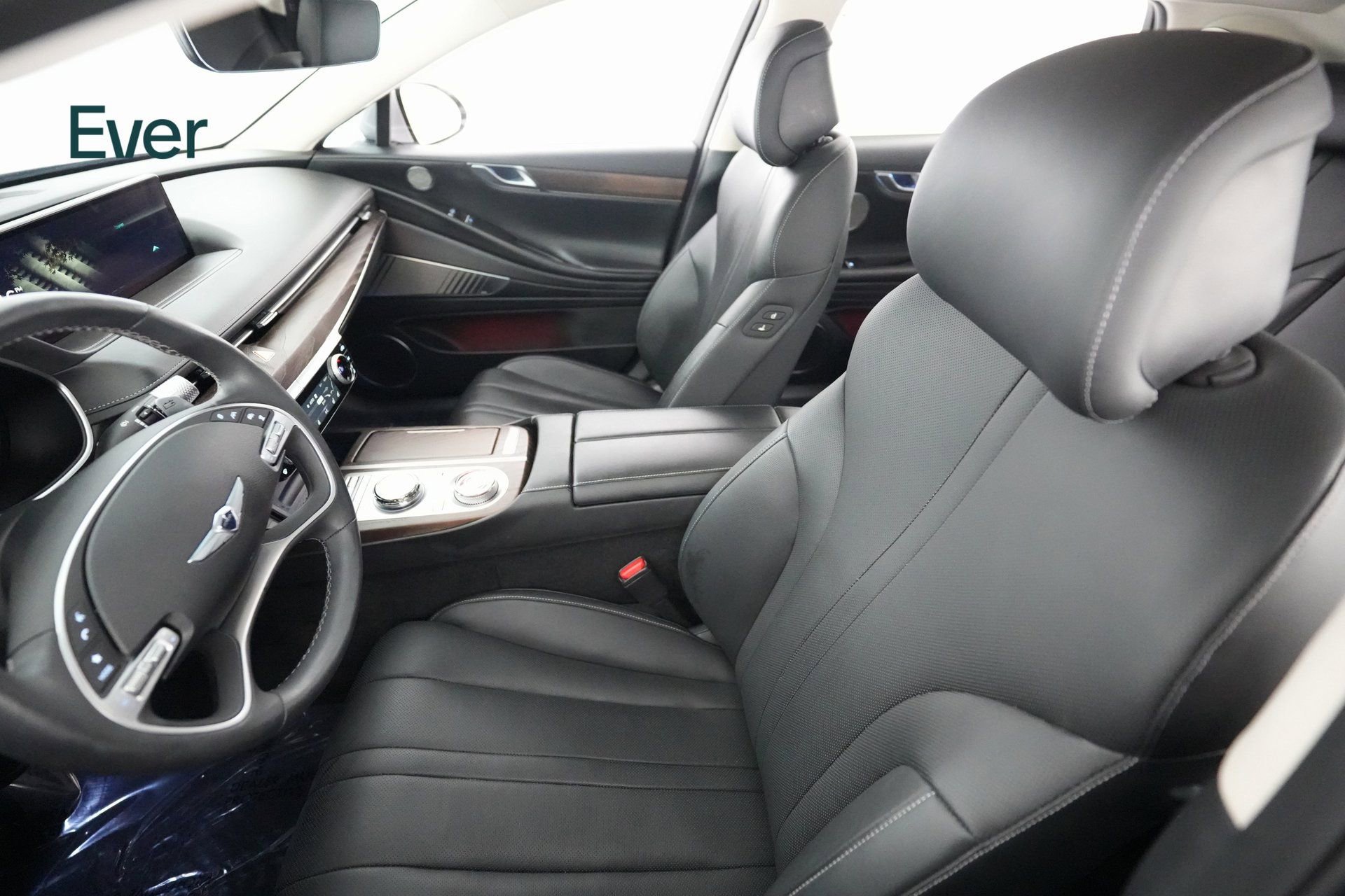 Used 2024 Genesis G80 image 7