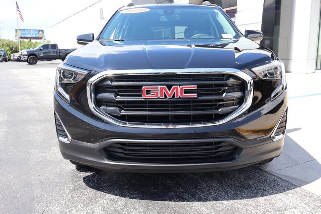 Used 2020 GMC Terrain SLE w/ Driver Convenience Package FWD image 2