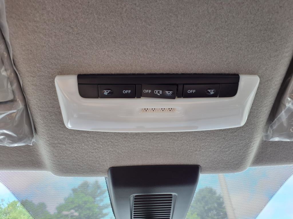 New 2025 Nissan Kicks Play S FWD image 26