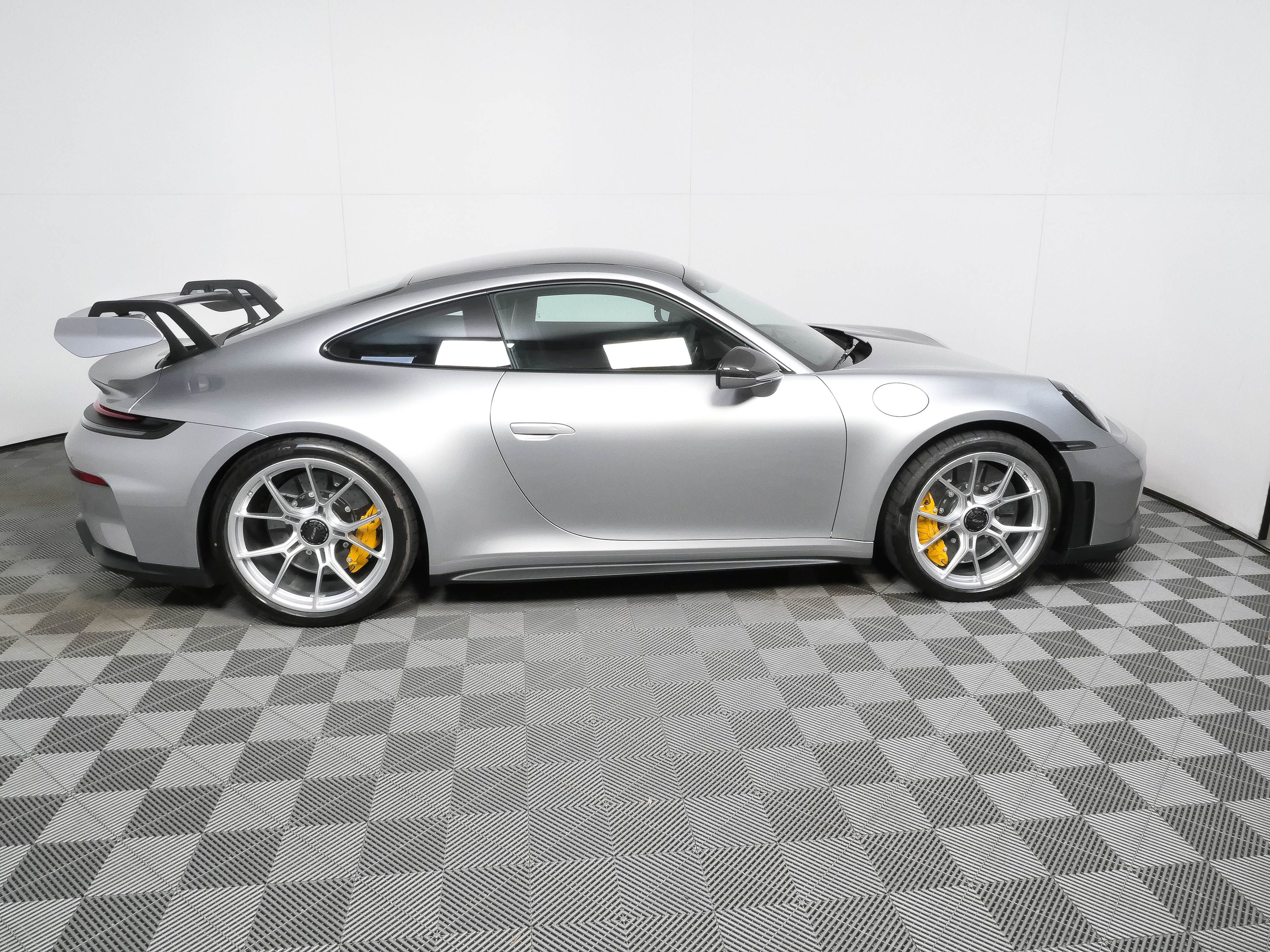 Certified 2026 Porsche 911 GT3 RWD image 25