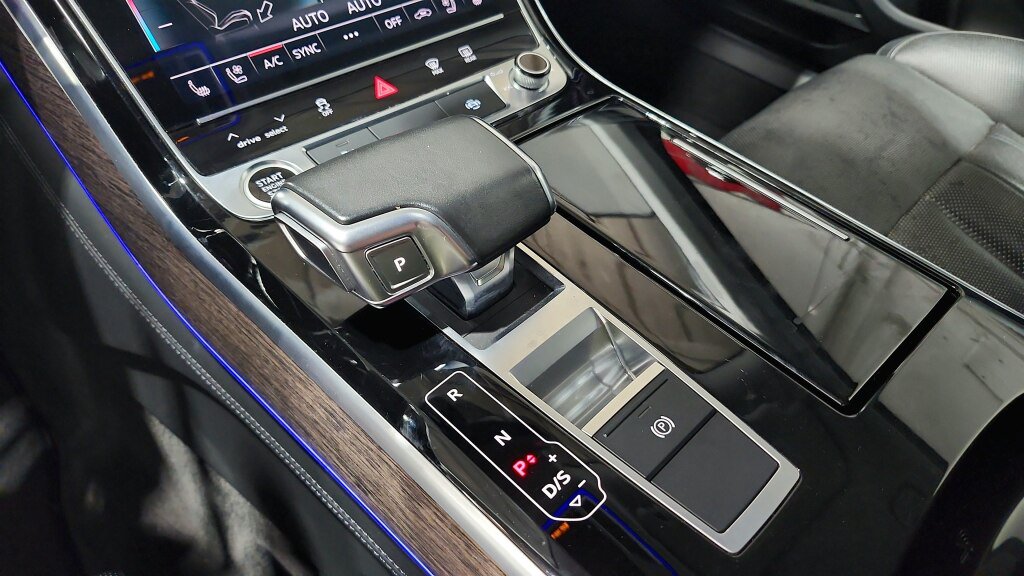 Used 2021 Audi A8 L 4.0T w/ Executive Plus Package AWD/4WD image 26