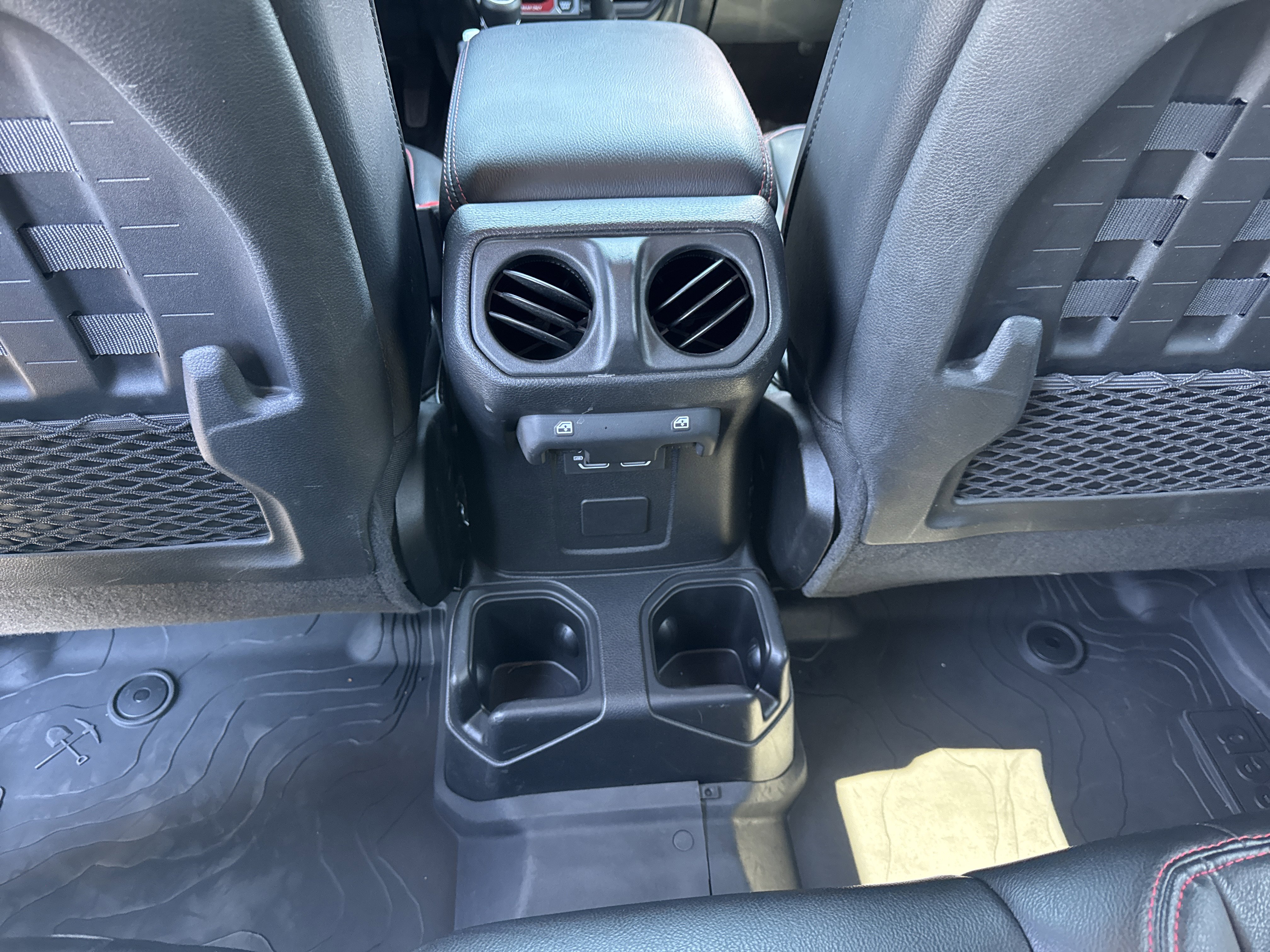 Used 2022 Jeep Gladiator Rubicon w/ Trailer Tow Package AWD/4WD image 19