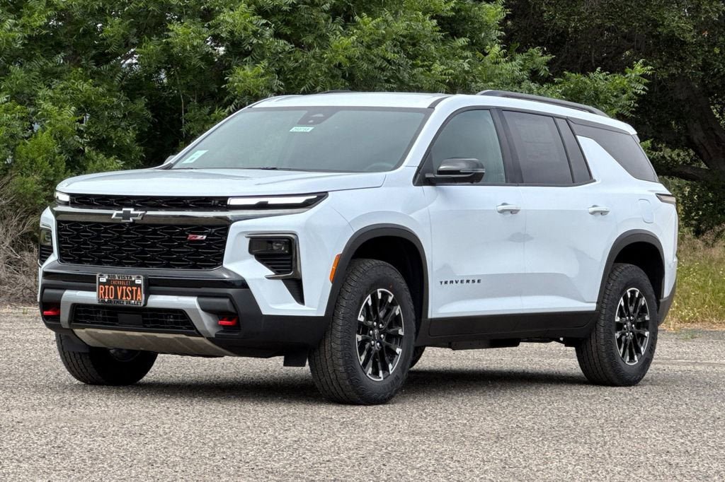 New 2026 Chevrolet Traverse Z71 w/ Driver Confidence Package AWD/4WD image 8
