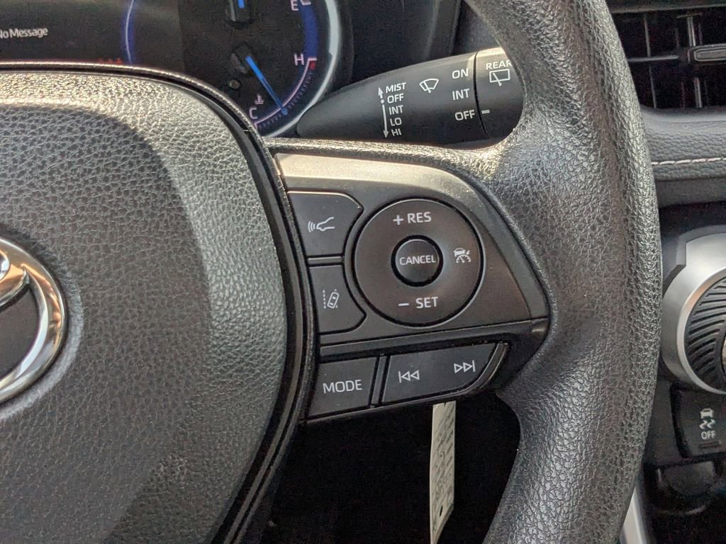 Used 2024 Toyota RAV4 LE AWD/4WD image 23