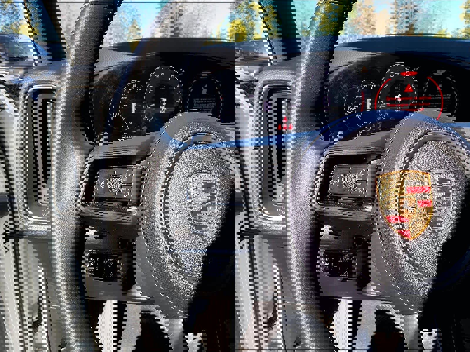 Used 2024 Porsche Cayenne image 19