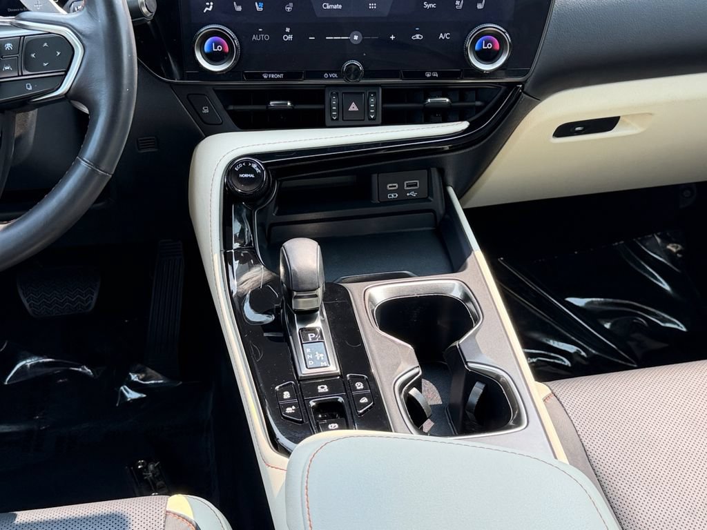 Used 2024 Lexus NX 350 AWD w/ Vision Package image 14