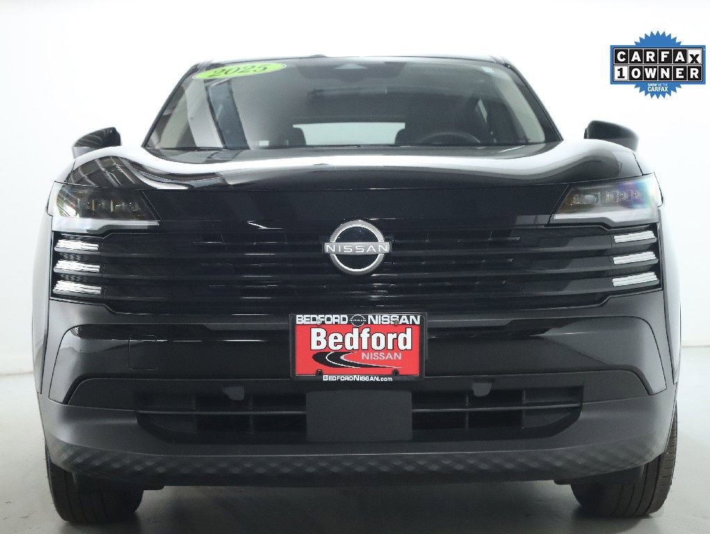 Certified 2025 Nissan Kicks SV image 3